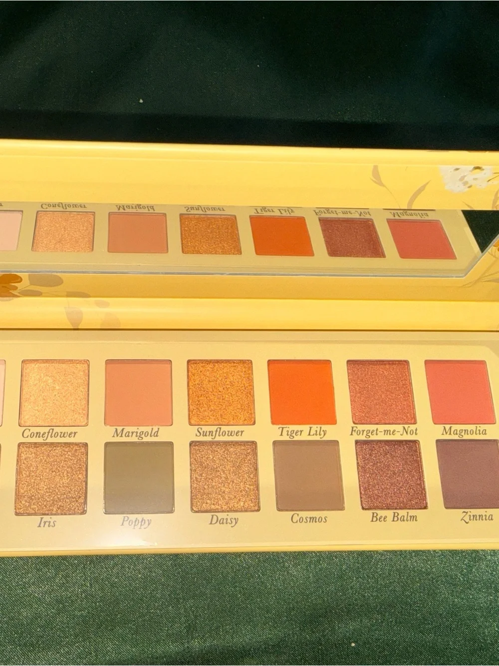 Laura Geller Wildflower Wishes 14-Color Eyeshadow Palette — Yellow Floral